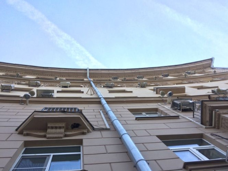 Водосточные трубы из оцинковки 140 мм. Водосточные трубы из оцинковки 140 мм.