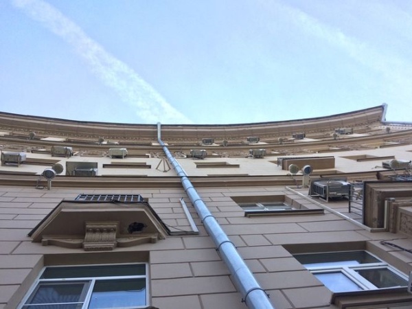 Водосточные трубы из оцинковки 100 мм.